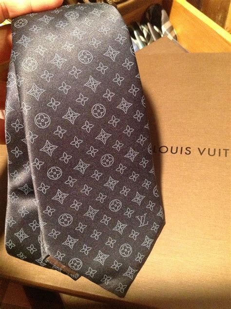 necktie louis vuitton|Louis Vuitton tekkie.